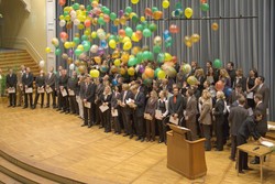 Bunt wie der Ballonregen: Die Vielfalt der Abschl&uuml;sse in diesem Sommersemester