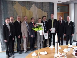 (v.l.n.r.) Heller, Nolte, Vorwald, Wertz, Vi&ouml;l, Cindy und Andy Kaemling, Wandke, Thren und W&uu